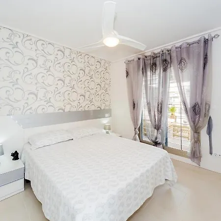 Holiday Home In Residence Koma Torrevieja Buitenkant foto